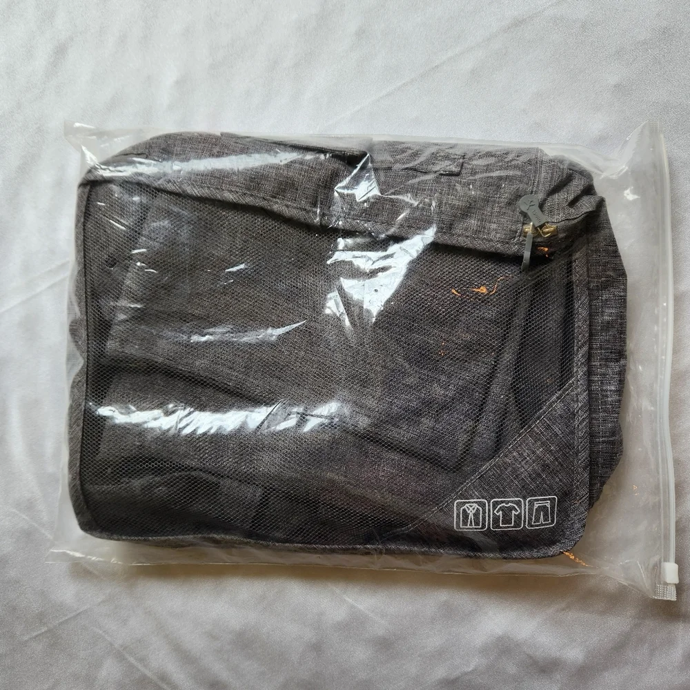 Gray Travel Packing Cubes - 7 PCS Set - Never Used